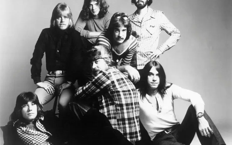 Greek Throwback – Chicago the band featured image